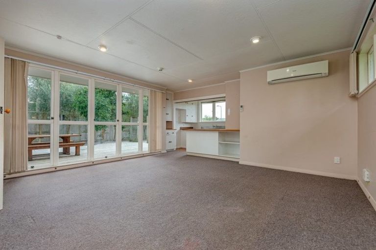 Photo of property in 11 Galway Avenue, Hokowhitu, Palmerston North, 4410