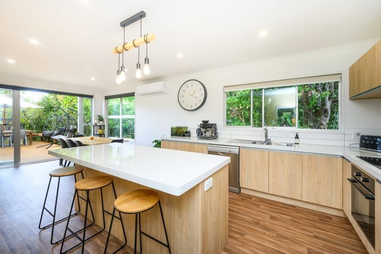 Photo of property in 28 Summerhill Drive, Fitzherbert, Palmerston North, 4410