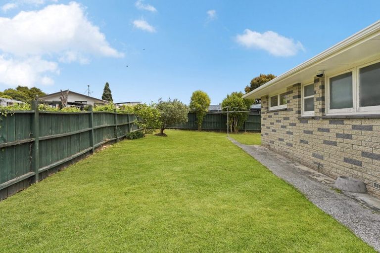 Photo of property in 19 Kensington Place, Fairfield, Hamilton, 3214