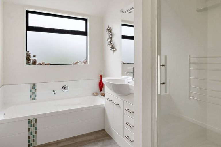 Photo of property in 12 John Sutton Place, Richmond, 7020