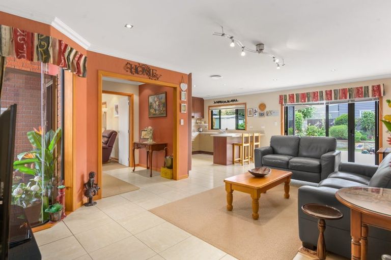 Photo of property in 3 Wiltshire Drive, Huntington, Hamilton, 3210