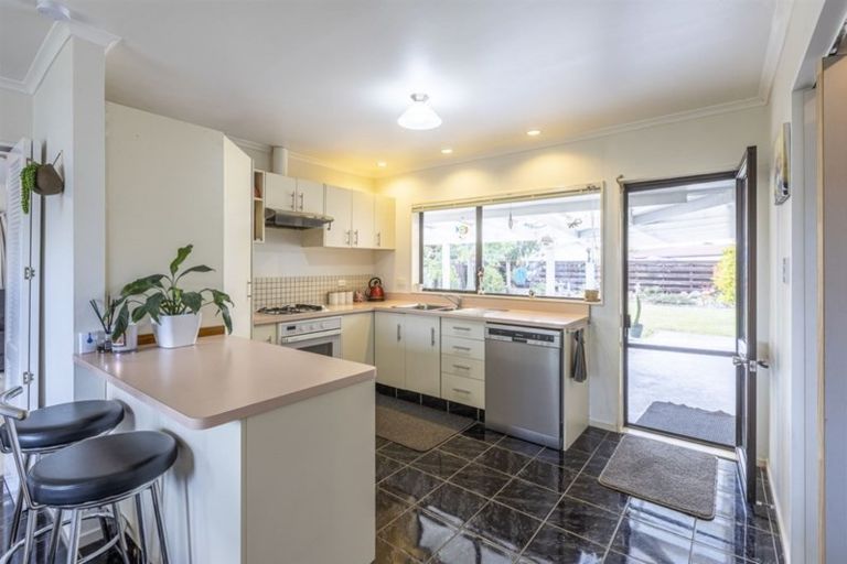 Photo of property in 95 John F Kennedy Drive, Milson, Palmerston North, 4414