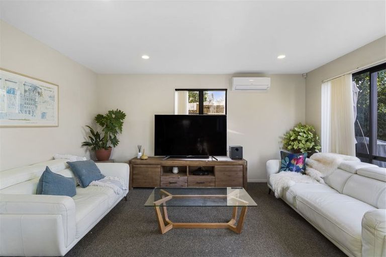 Photo of property in 34 Bleakhouse Road, Howick, Auckland, 2014