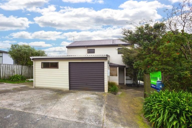 Photo of property in 3 Puketai Place, Pukerua Bay, 5026