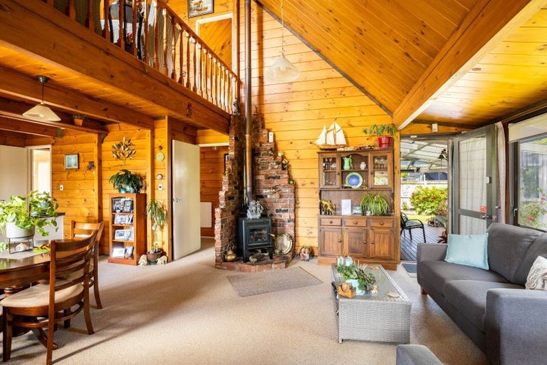 Photo of property in 3 Ngarue Place, Waitara, 4320