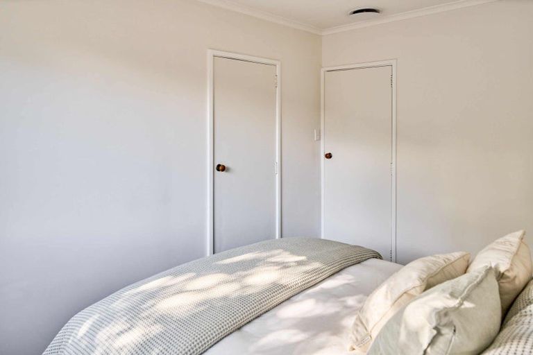 Photo of property in 39b Pukatea Street, Eastbourne, Lower Hutt, 5013