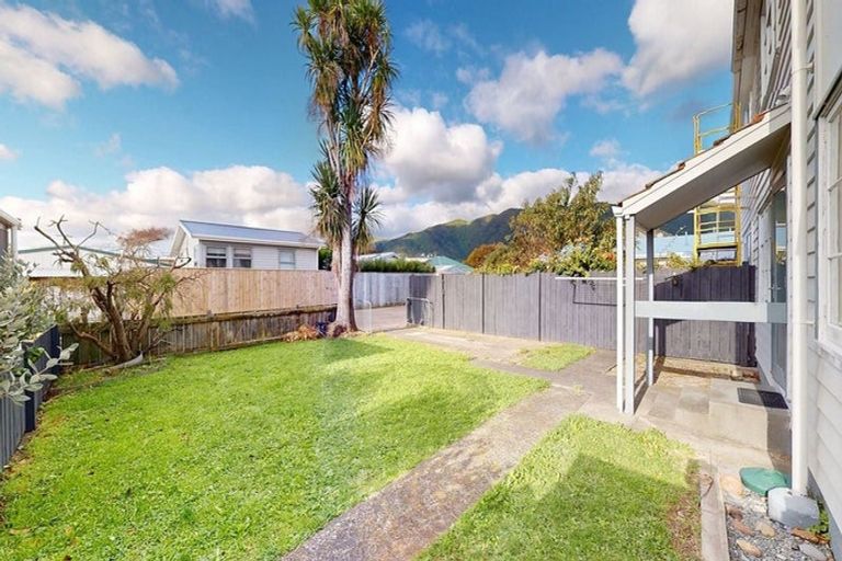 Photo of property in 37 Hawkins Street, Waiwhetu, Lower Hutt, 5010