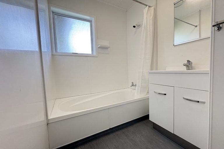 Photo of property in 42a Puriri Crescent, Edgecumbe, 3120