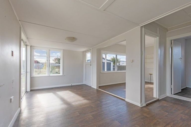 Photo of property in 12 Woburn Street, Waipukurau, 4200