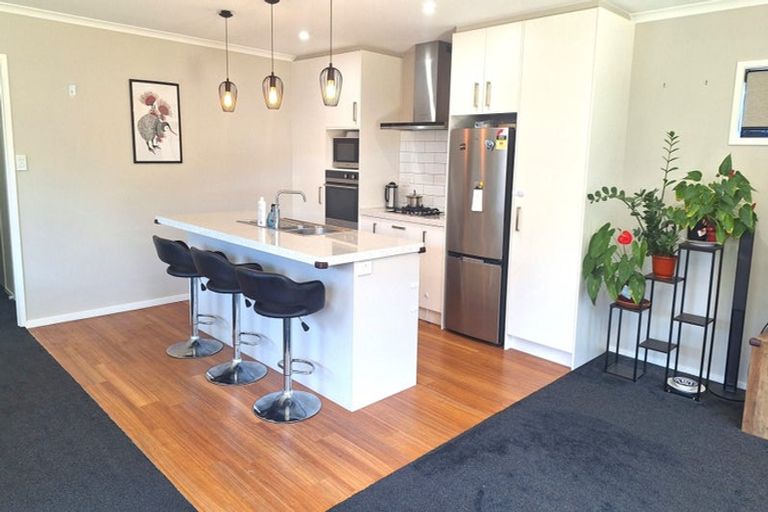 Photo of property in 22 Te Kaeaea Crescent, Wallaceville, Upper Hutt, 5018