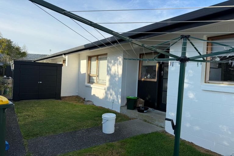 Photo of property in 2/156 Hutchinson Avenue, New Lynn, Auckland, 0600