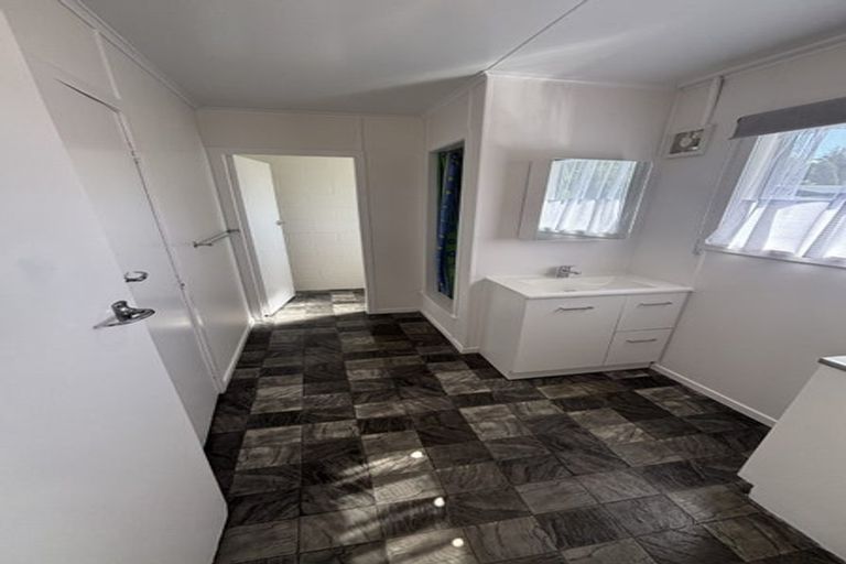 Photo of property in 14 Wordsworth Street, Leamington, Cambridge, 3432