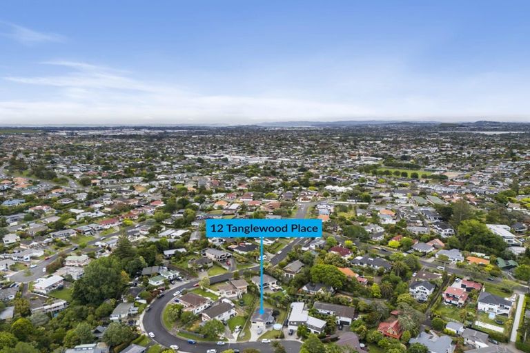 Photo of property in 12 Tanglewood Place, Cockle Bay, Auckland, 2014