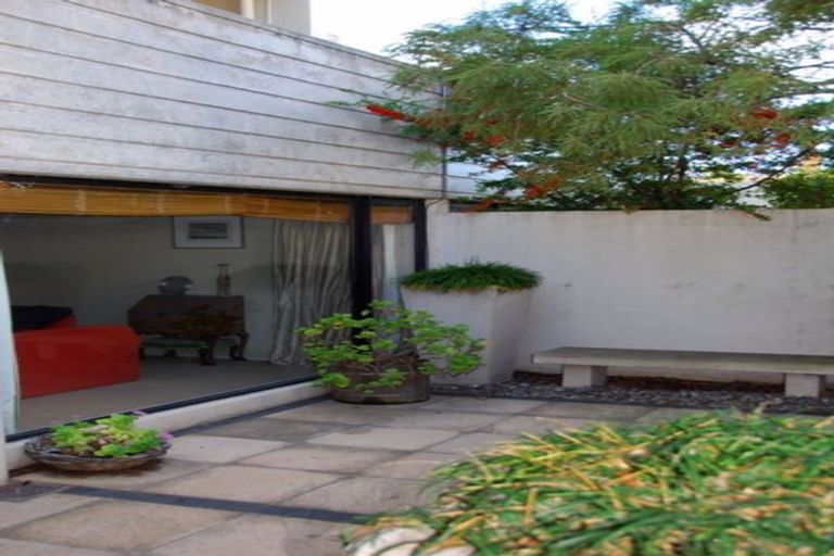 Photo of property in Highwic, 3/32 Hobson Street, Thorndon, Wellington, 6011