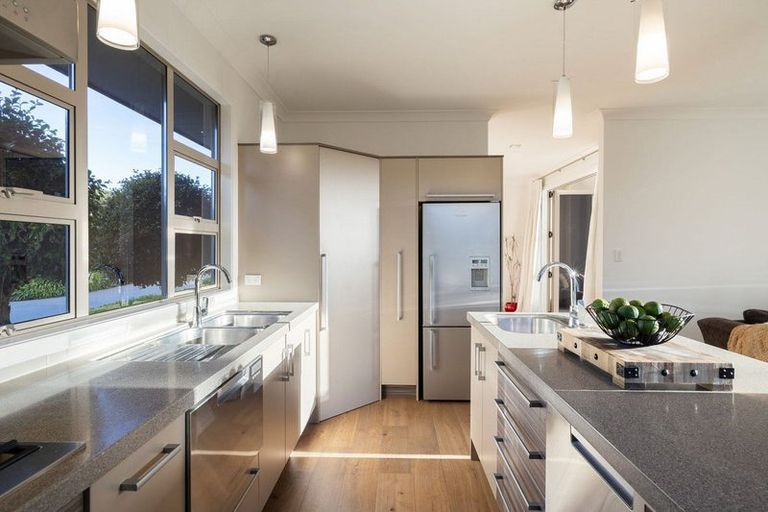 Photo of property in 5 Cooper Crescent, Cambridge, 3434