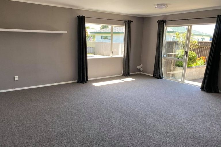 Photo of property in 1a Rimu Place, Taradale, Napier, 4112