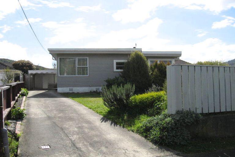 Photo of property in 26 Stanley Street, Wainuiomata, Lower Hutt, 5014