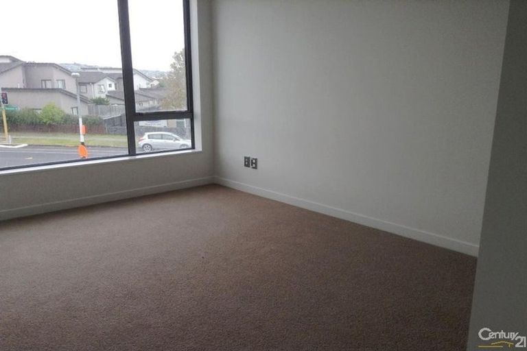 Photo of property in 1i/136 Stancombe Road, Flat Bush, Auckland, 2016