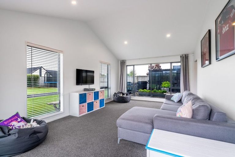 Photo of property in 130 Silver Peaks Drive, West Melton, 7618