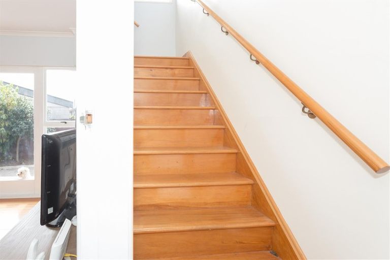 Photo of property in 107 Hargood Street, Woolston, Christchurch, 8062