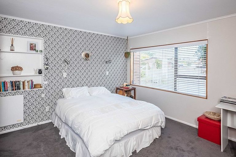 Photo of property in 1 Herbert Avenue, Raumati South, Paraparaumu, 5032
