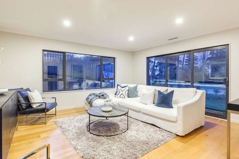 Photo of property in 250 Albany Highway, Schnapper Rock, Auckland, 0632