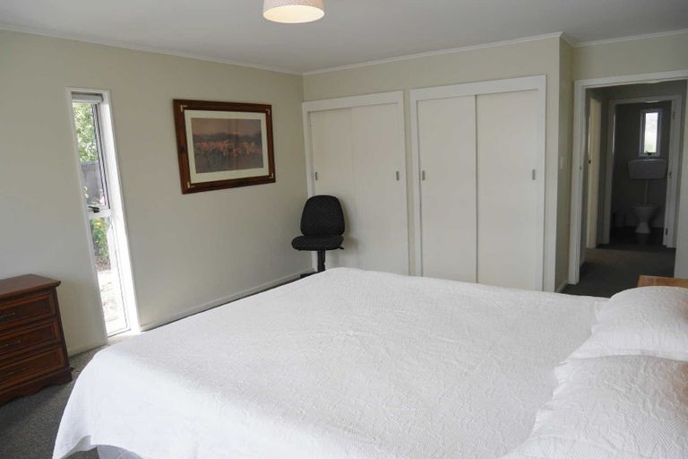 Photo of property in 2/296a Wairakei Road, Bryndwr, Christchurch, 8053
