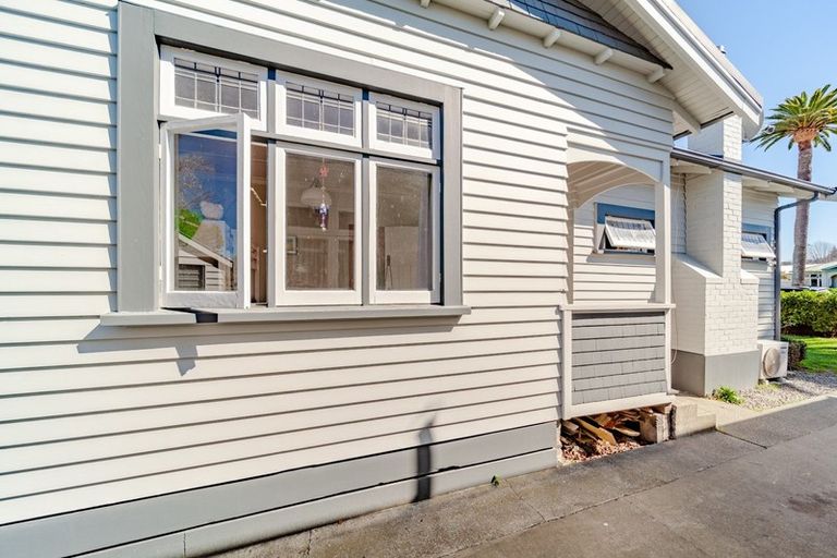 Photo of property in 76 Kennedy Road, Napier South, Napier, 4110