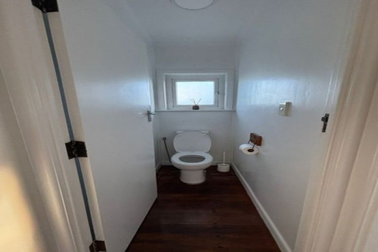 Photo of property in 105 Lincoln Road, Henderson, Auckland, 0610