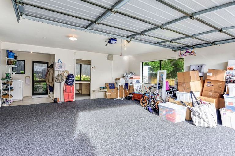 Photo of property in 24 Palm Grove Drive, Western Heights, Hamilton, 3200