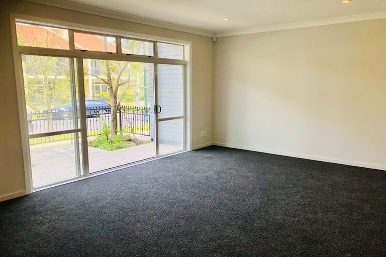 Photo of property in 5/44 Carlos Drive, Flat Bush, Auckland, 2016