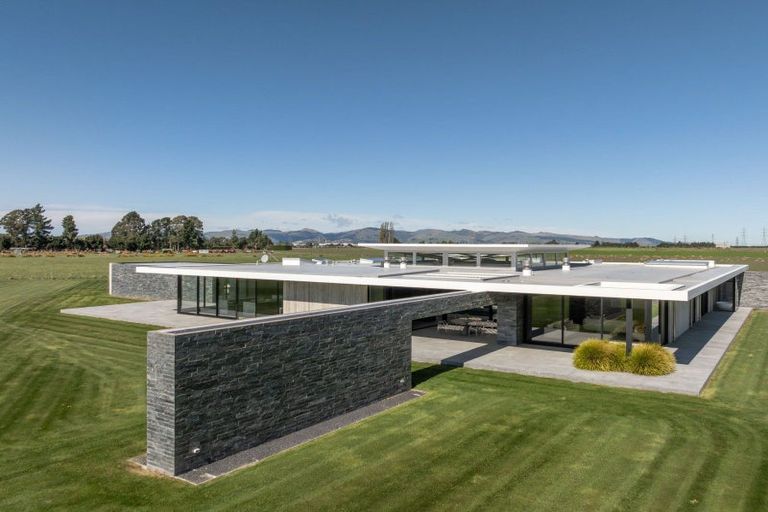 Photo of property in 400 Pound Road, Yaldhurst, Christchurch, 7676