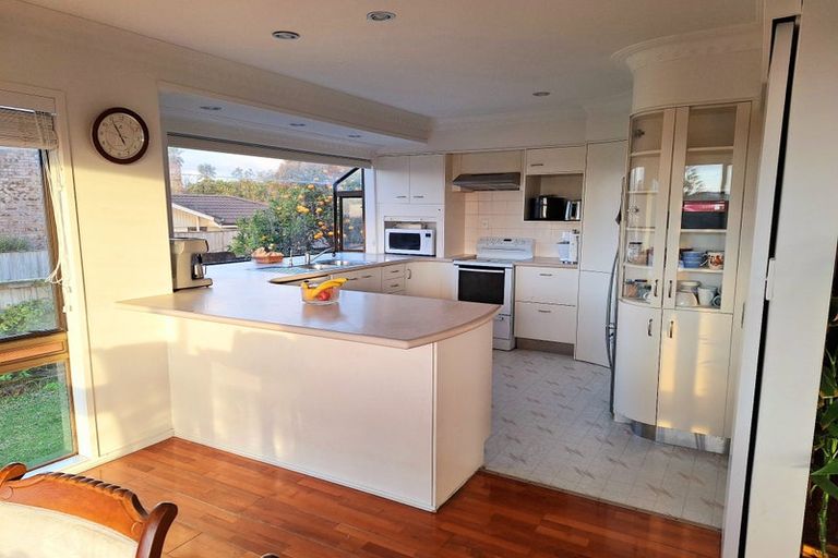 Photo of property in 35 Fratley Avenue, Farm Cove, Auckland, 2012