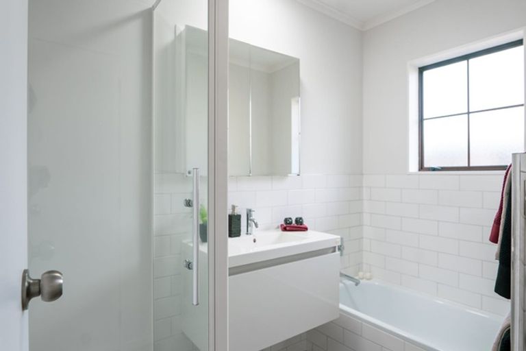 Photo of property in 4/50 Wellington Street, Howick, Auckland, 2014
