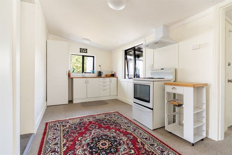 Photo of property in 9 High Street, Milton, 9220