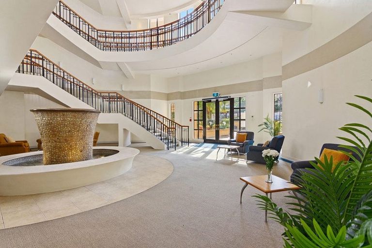 Photo of property in 2c/7-11 Bute Road, Browns Bay, Auckland, 0630