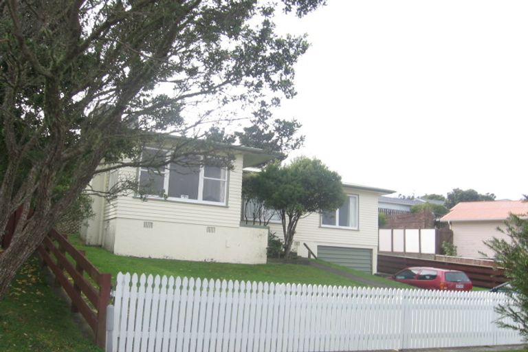 Photo of property in 56 Oakleigh Street, Maungaraki, Lower Hutt, 5010