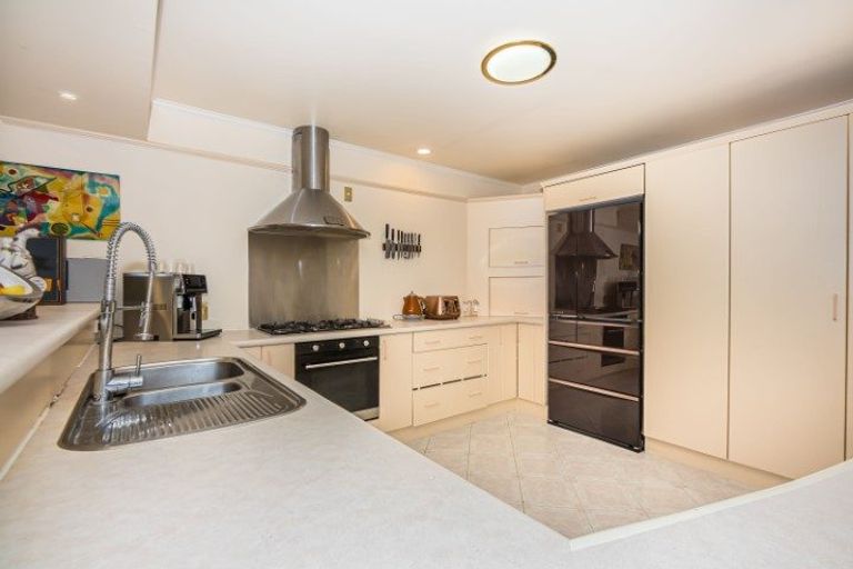 Photo of property in 34 Hythe Terrace, Mairangi Bay, Auckland, 0630