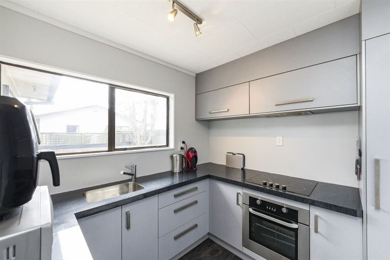 Photo of property in 3a Pluto Place, Milson, Palmerston North, 4414