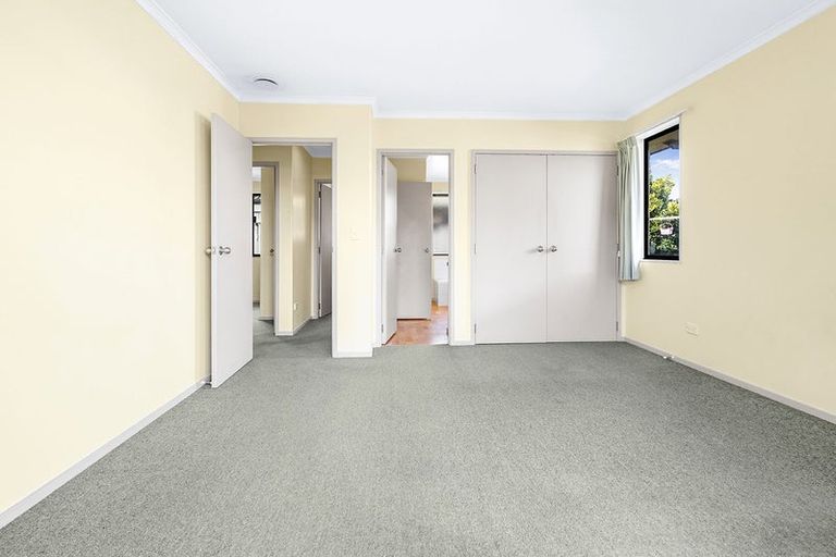 Photo of property in 12 Farnham Close, Rototuna North, Hamilton, 3210