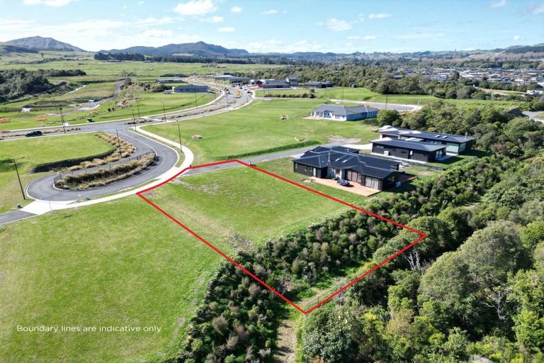 Photo of property in 11 Broadleaf Way, Kinloch, 3377