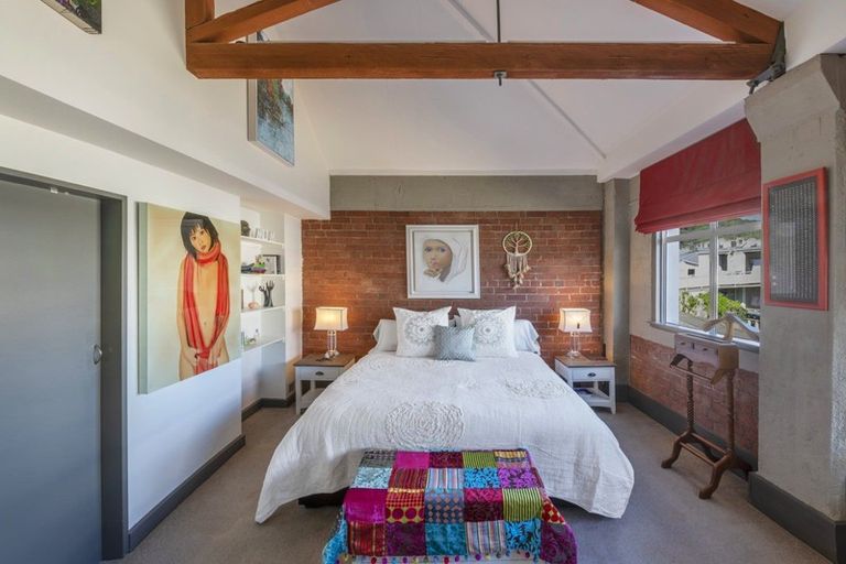 Photo of property in 5 Edge Hill, Mount Victoria, Wellington, 6011