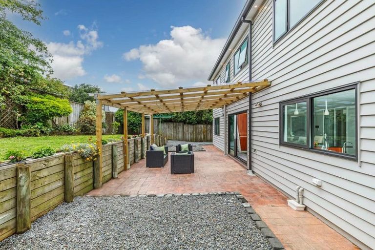 Photo of property in 84 Hugh Green Drive, Pinehill, Auckland, 0632