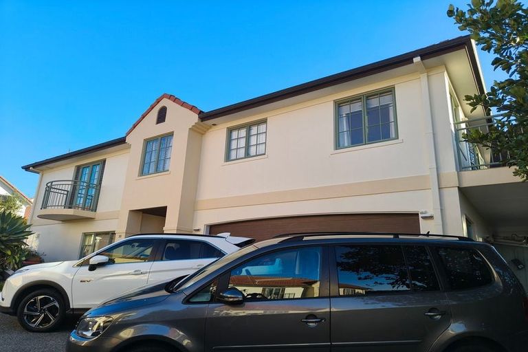 Photo of property in 30 Parkwood Crescent, Gulf Harbour, Whangaparaoa, 0930
