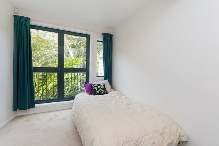 Photo of property in 28 Lawson Place, Mount Victoria, Wellington, 6011