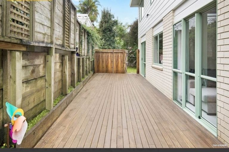 Photo of property in 17a Arirang Rise, Pinehill, Auckland, 0632