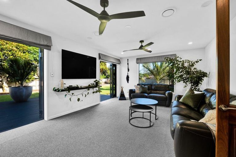Photo of property in 5-7 Adam Lile Drive, Highlands Park, New Plymouth, 4312