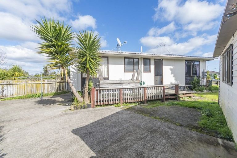 Photo of property in 26 Heathdale Crescent, Papakura, 2110