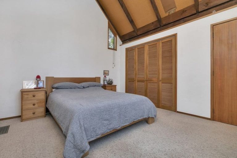 Photo of property in 25 Jacaranda Avenue, Beach Haven, Auckland, 0626