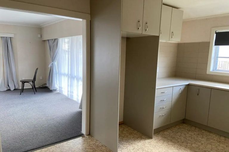 Photo of property in 2/1130 Heaphy Terrace, Fairfield, Hamilton, 3214